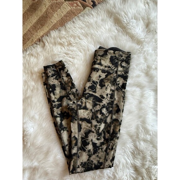 Lululemon invigorate leggings Size 6 - Picture 11 of 12